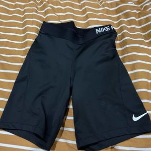 Black Nike Pro 5” women’s shorts